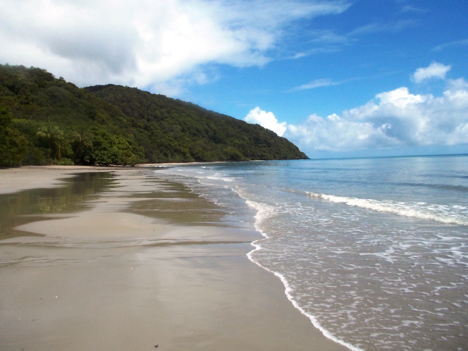 DSCN0491-Cape-Trib-beach-2013-12-25-crop-600pxw-224x142